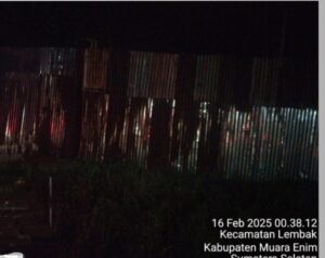 Diduga APH Setempat Terkait tidak Mampu dan Mati Suri untuk Melakukan penertipan gudang BBM ilegal di Muara Enim, Diduga APH Setempat Terkait tidak Mampu dan Mati Suri untuk Melakukan penertipan gudang BBM ilegal di Muara Enim,