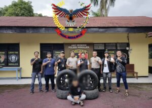 "Polsek Indralaya Ungkap Kasus Pencurian Velg dan Ban di Ogan Ilir" "Polsek Indralaya Ungkap Kasus Pencurian Velg dan Ban di Ogan Ilir"