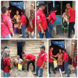 DPD IWO INDONESIA KAB LAHAT BAGIKAN 30 PAKET SEMBAKO KEPADA MASYARAKAT YANG MEMBUTUHKAN DPD IWO INDONESIA KAB LAHAT BAGIKAN 30 PAKET SEMBAKO KEPADA MASYARAKAT YANG MEMBUTUHKAN