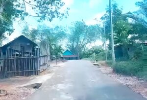 PORTAL JALAN DIDESA SUKABAKTI KIMBAR LAHAT DIDUGA MARKAS PUNGLI TERINDIKASI DIBEKINGI KADES PORTAL JALAN DIDESA SUKABAKTI KIMBAR LAHAT DIDUGA MARKAS PUNGLI TERINDIKASI DIBEKINGI KADES